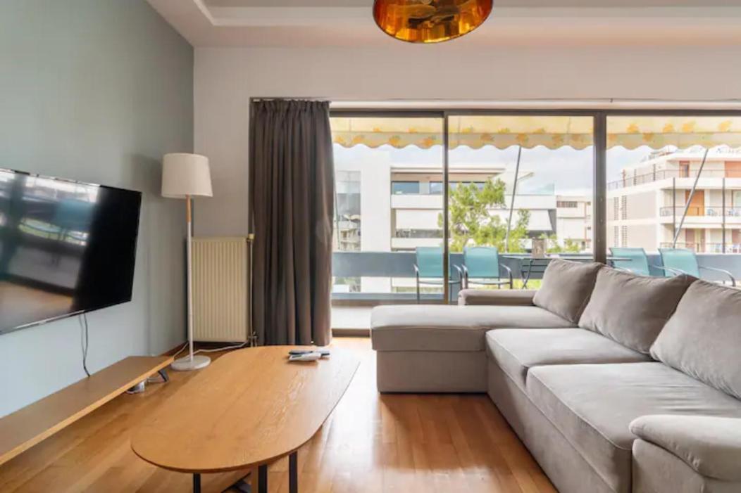 Βright Walled Designed Apt In Glyfada Center เอเธนส์ ภายนอก รูปภาพ