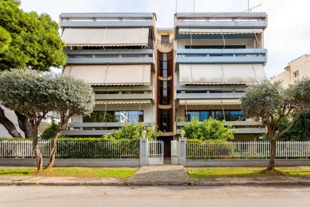 Βright Walled Designed Apt In Glyfada Center เอเธนส์ ภายนอก รูปภาพ