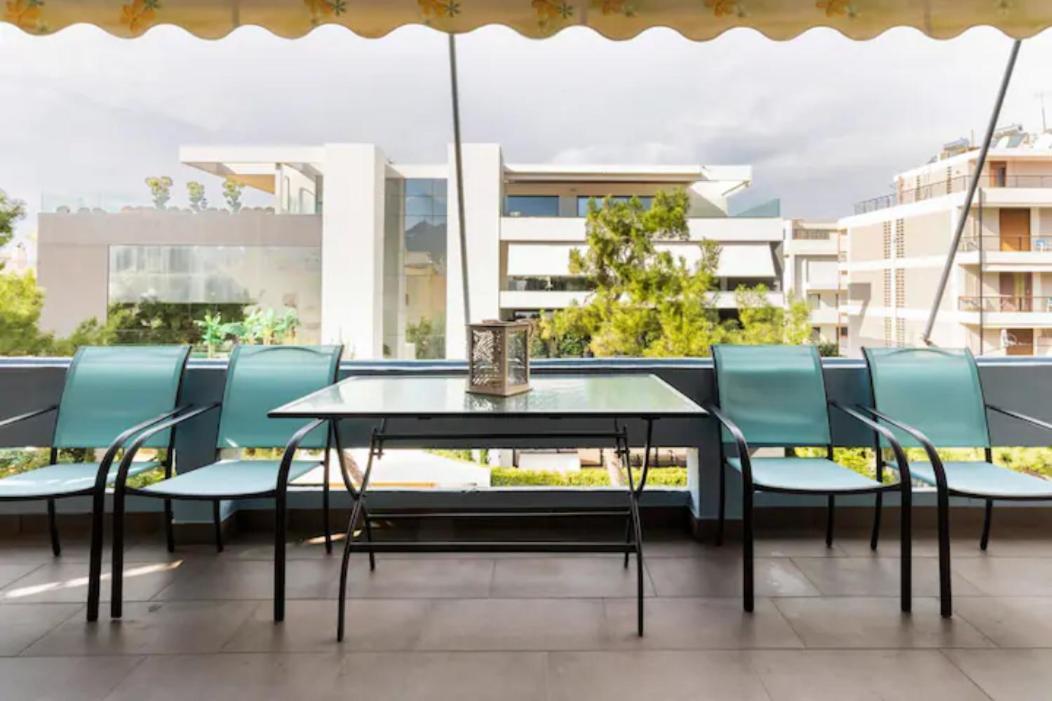 Βright Walled Designed Apt In Glyfada Center เอเธนส์ ภายนอก รูปภาพ