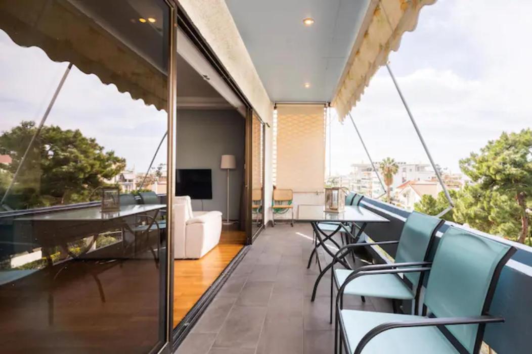 Βright Walled Designed Apt In Glyfada Center เอเธนส์ ภายนอก รูปภาพ