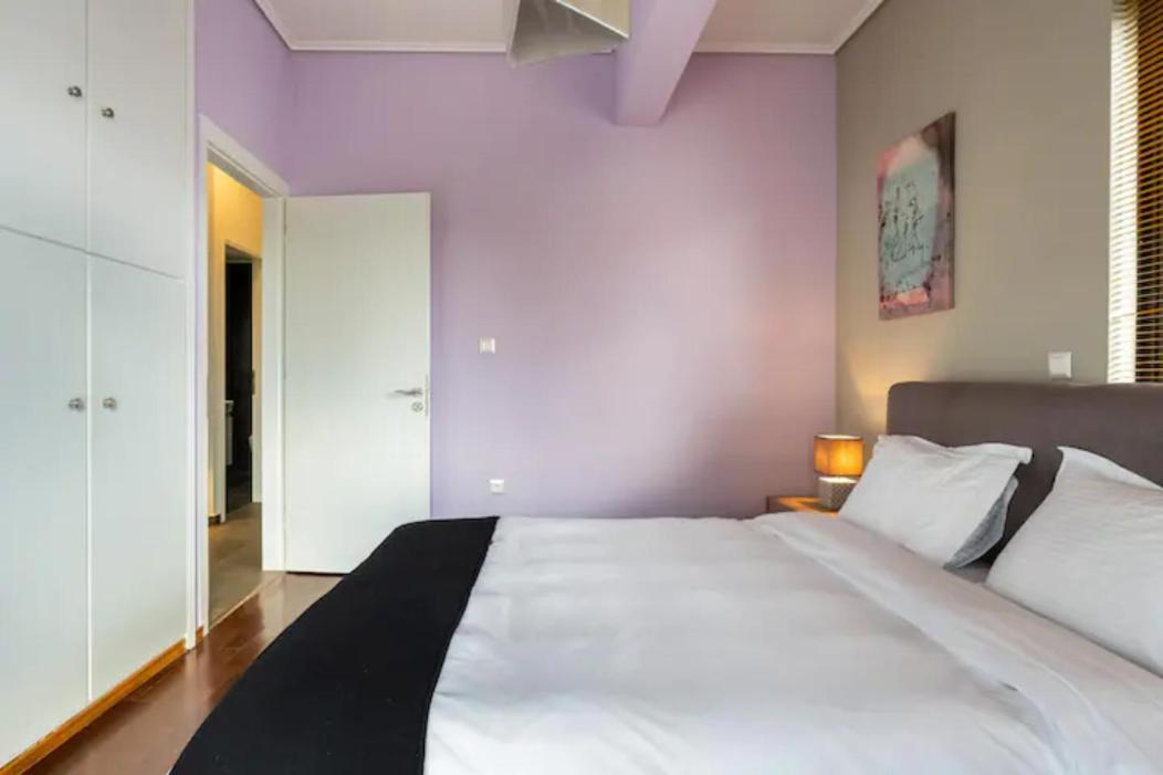 Βright Walled Designed Apt In Glyfada Center เอเธนส์ ภายนอก รูปภาพ